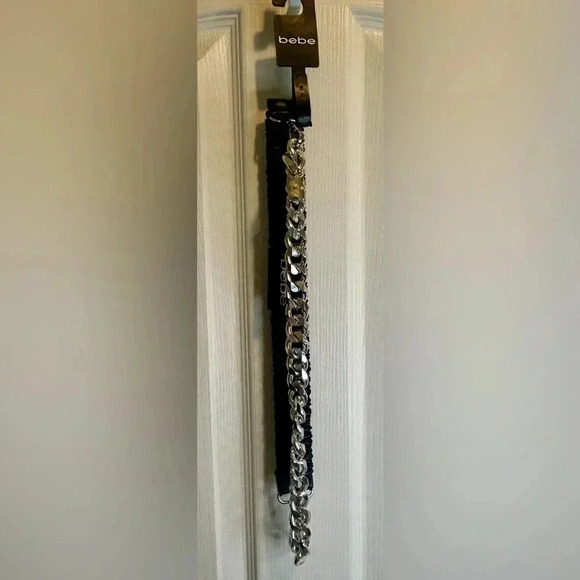 🖤”BEBE” NWT Black Scrunch with Silver Metallic Chain & Emblem Belt Size S/M 🩶 - Picture 4 of 11